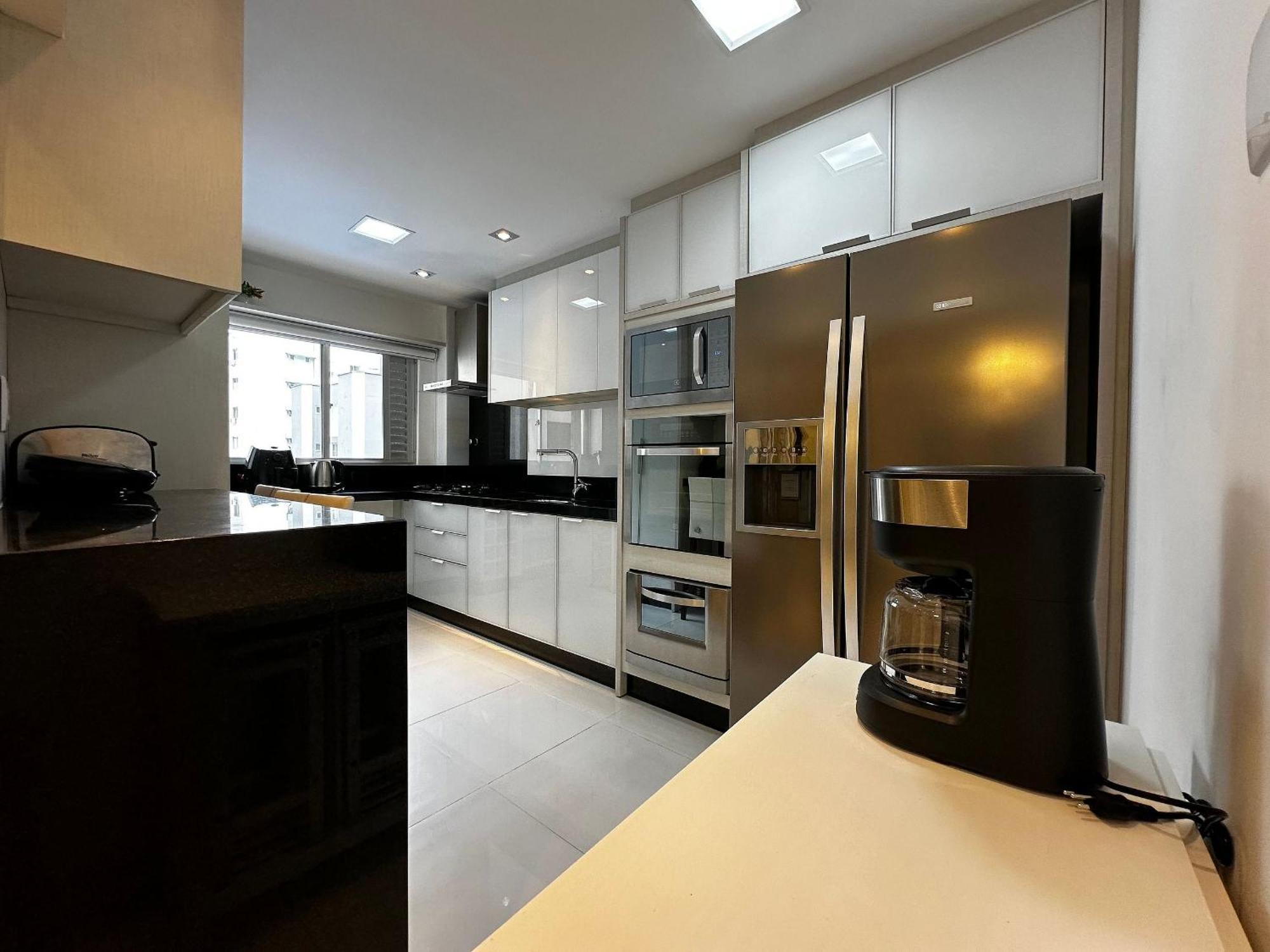 Apartamento Vh01- 2 | Pe Na Areia | Vista Mar | Garagem Balneario Camboriu