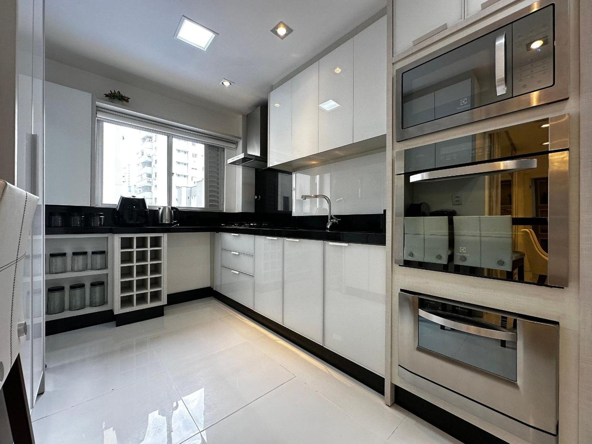 Apartamento Vh01- 2 | Pe Na Areia | Vista Mar | Garagem *