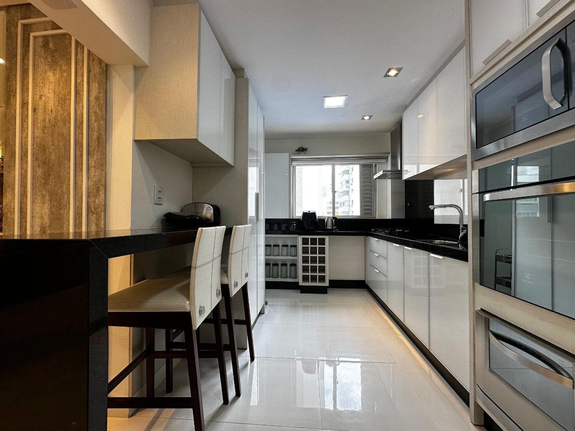Vh01- 2 | Pe Na Areia | Vista Mar | Garagem Apartamento *